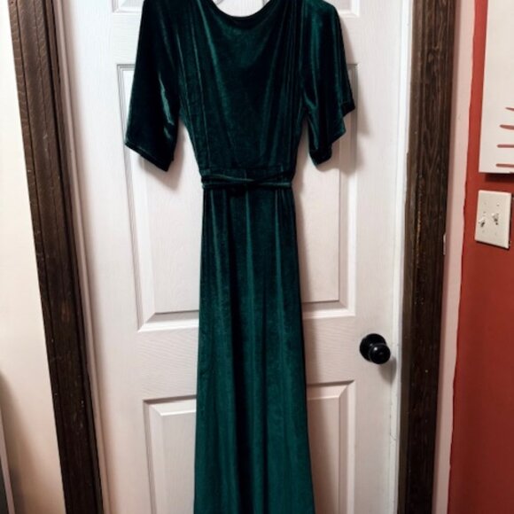 Baltic Born gorgeous Meghan emerald green velvet maxi dress, size L. - Picture 2 of 3